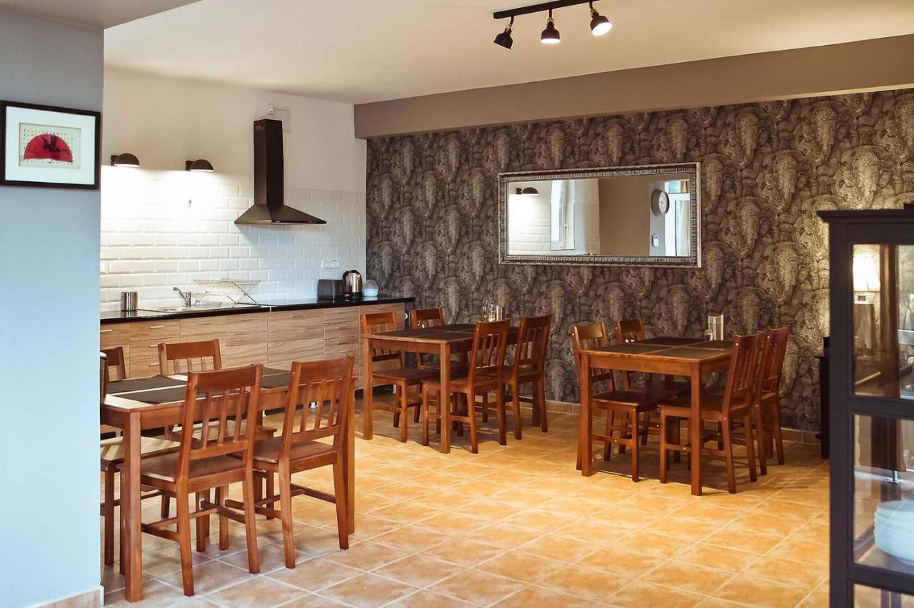 Koi Apartman Balatonalmádi المظهر الخارجي الصورة