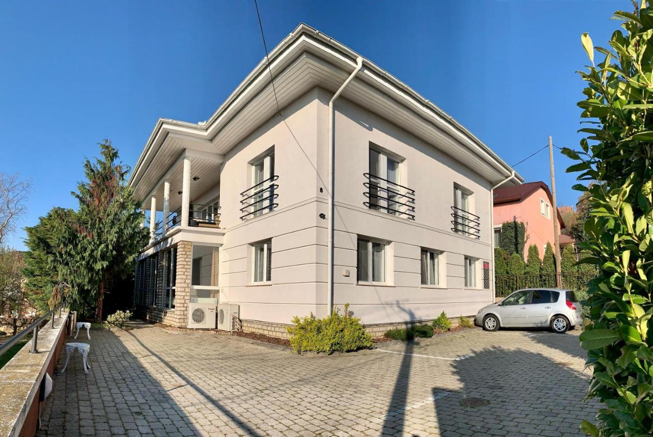 Koi Apartman Balatonalmádi المظهر الخارجي الصورة