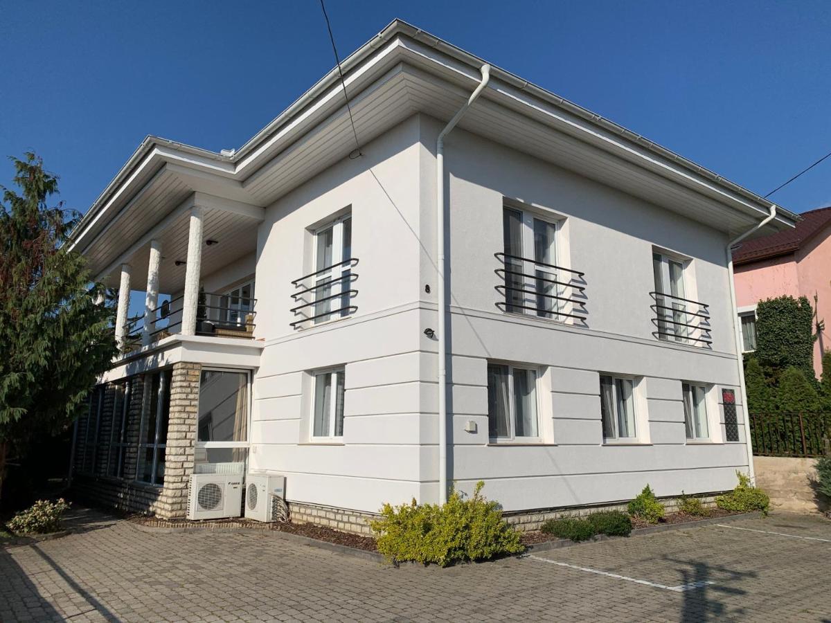 Koi Apartman Balatonalmádi المظهر الخارجي الصورة