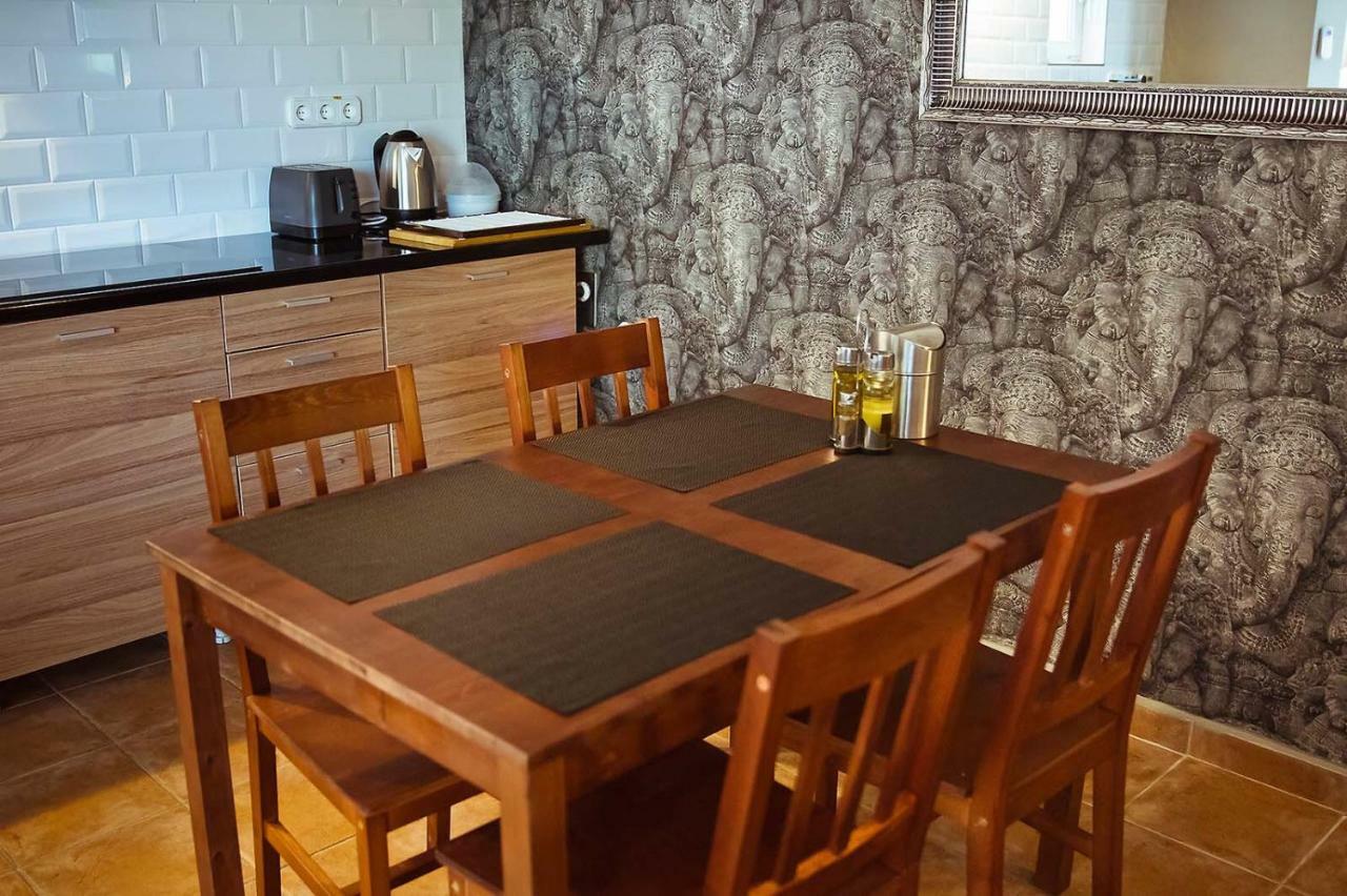 Koi Apartman Balatonalmádi المظهر الخارجي الصورة