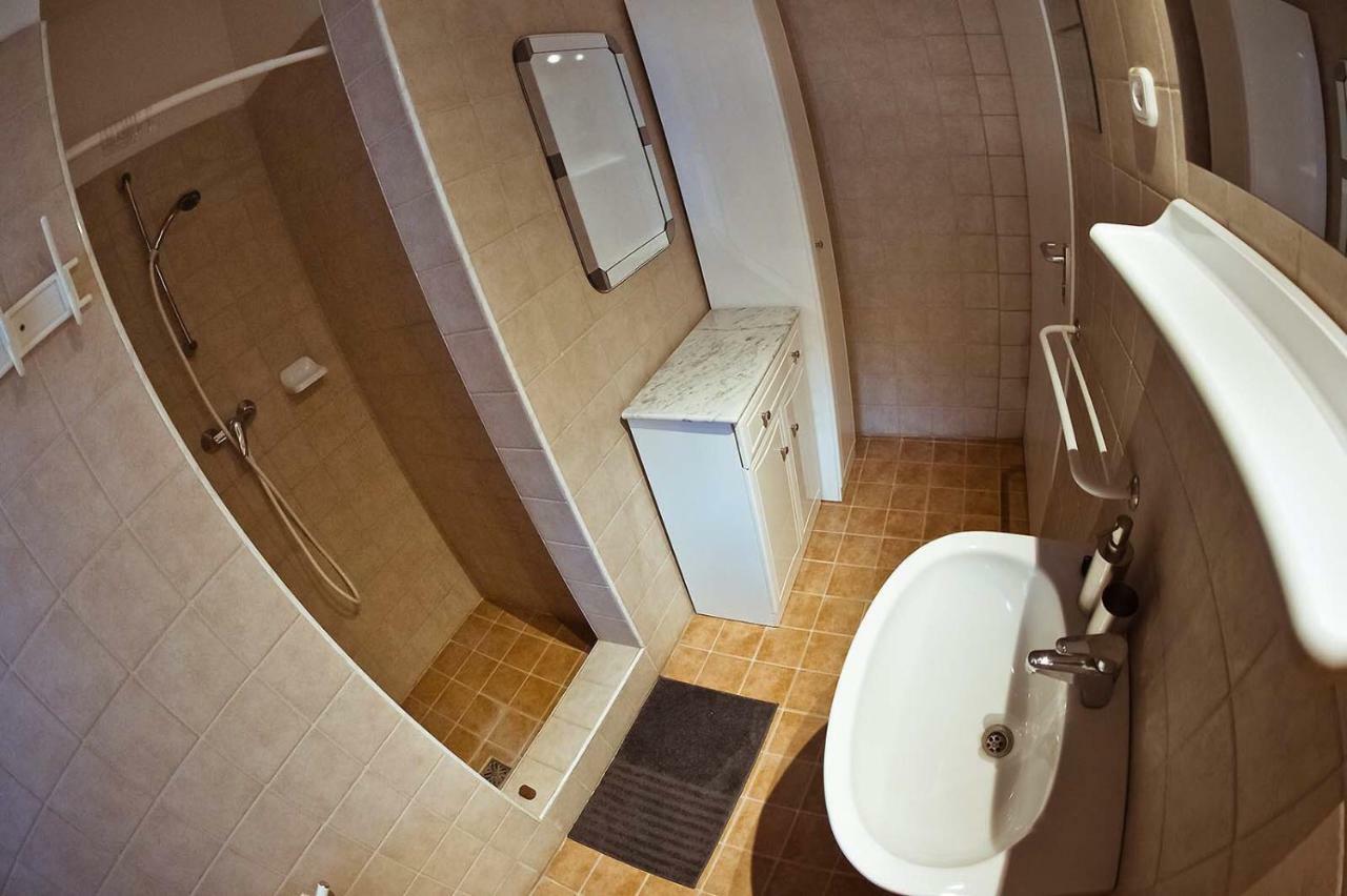 Koi Apartman Balatonalmádi المظهر الخارجي الصورة